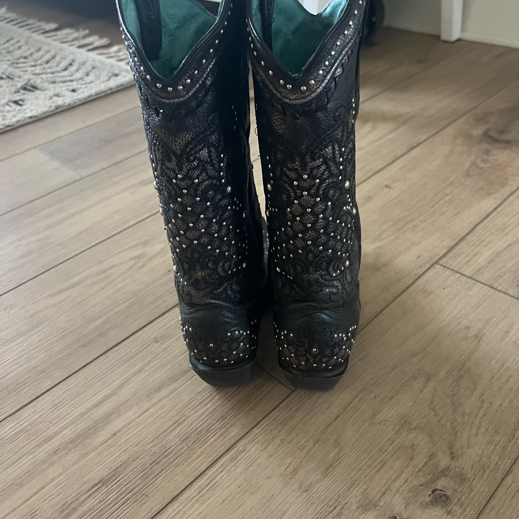 Corral Black Heeled Boots With Rhinestone Embellishments